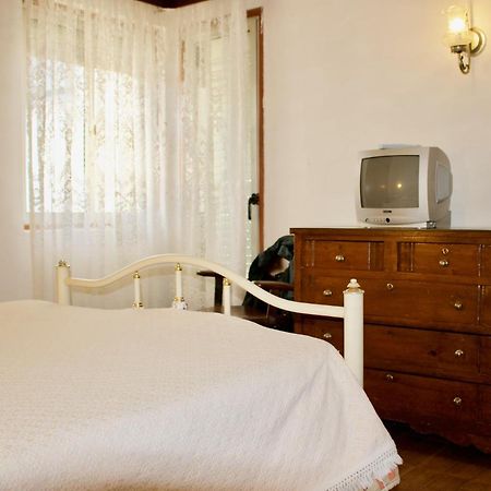 Bed and Breakfast Residencial Tarouca Fundão Exterior foto