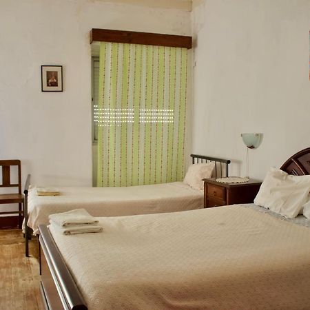 Bed and Breakfast Residencial Tarouca Fundão Exterior foto