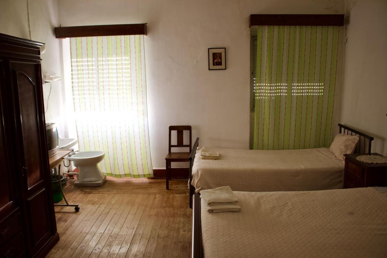 Bed and Breakfast Residencial Tarouca Fundão Exterior foto